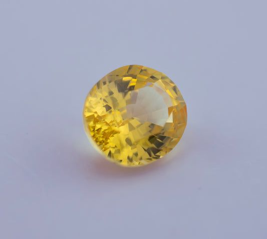 Golden Yellow Ceylon Sapphire 1.52ct | Oval Shape