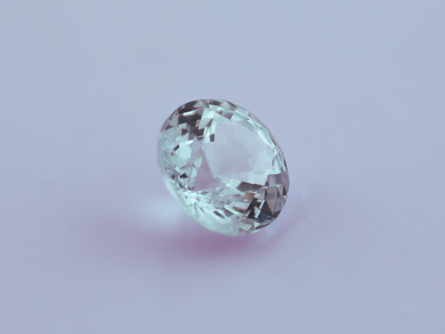 White Ceylon Sapphire 1.37ct | Round Shape