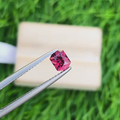 Malaya Garnet 0.60 Ct | Precision Cut